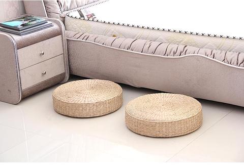 Tatami · BC ST-01 — Hand-Woven Rush Floor Cushion